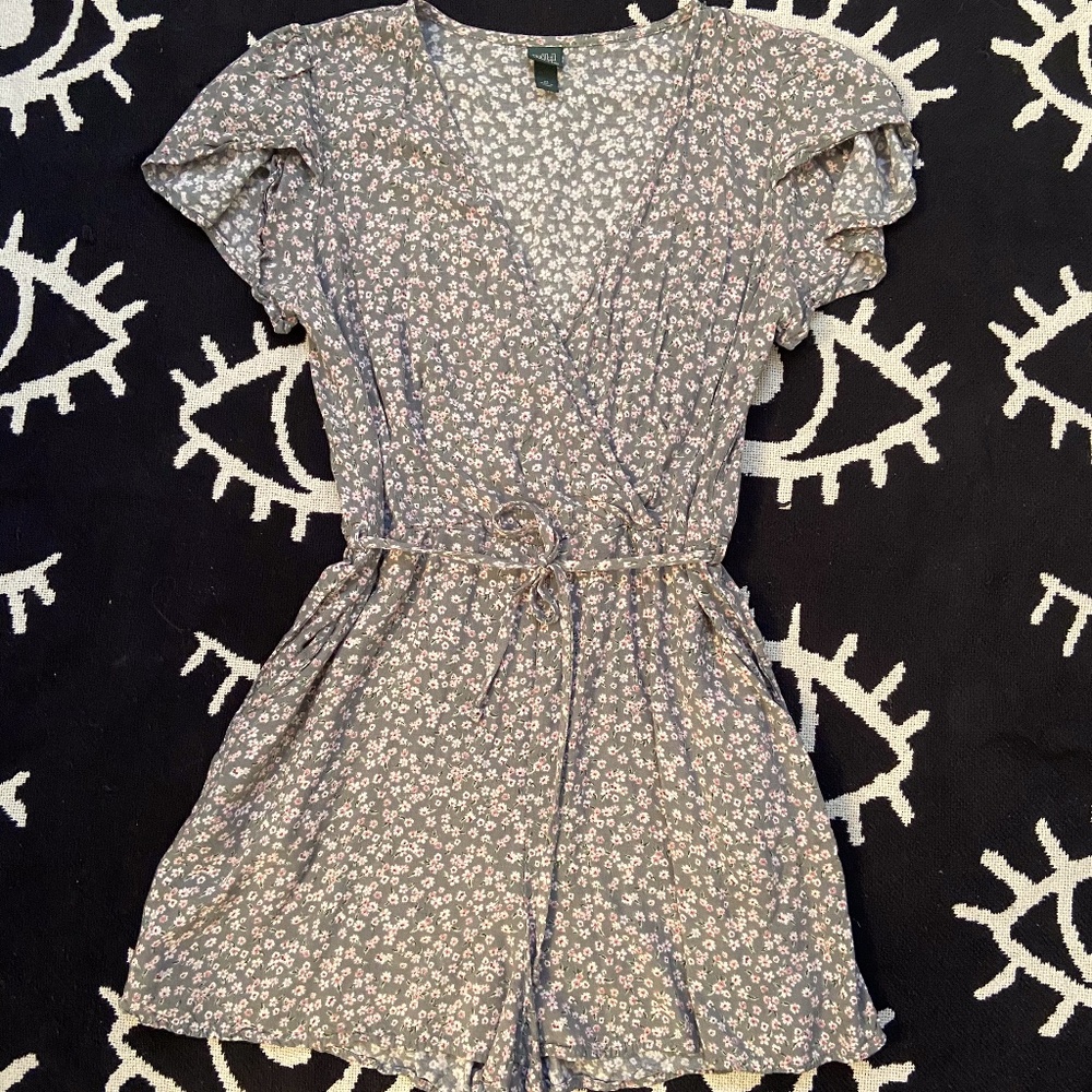 Gray Flower Print Romper
